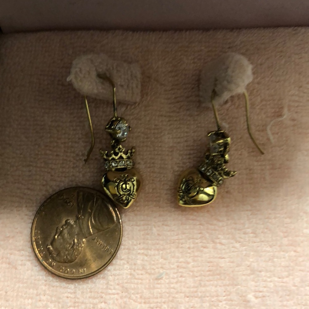 Earring - Picture 2 of 4